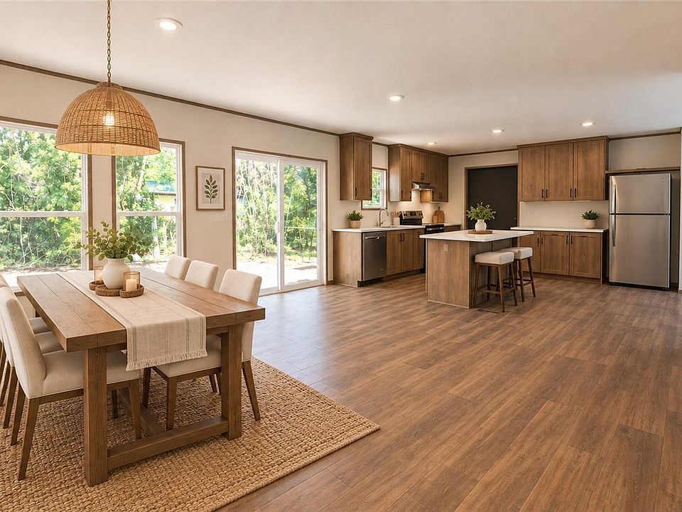 2nd image of 10 Lakeside Dr