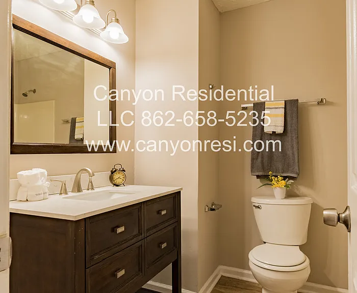 220 Splitwood Ln — Photo 11