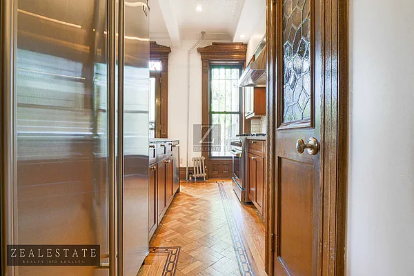 Rented by ZealEstate Group Inc | media 31