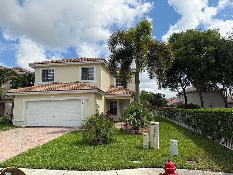 6355 Adriatic Way — Photo 2