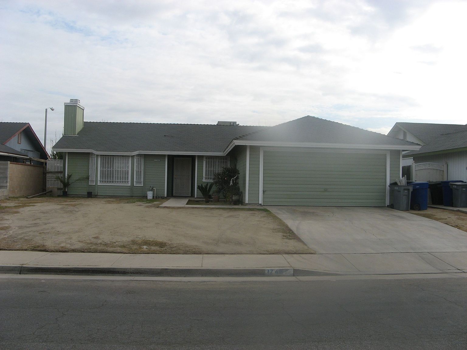 1748 York St, Delano, CA 93215 Zillow