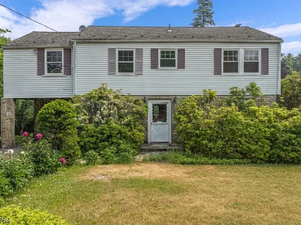 21 Manor House Rd, Mount Olive Twp., NJ 07828