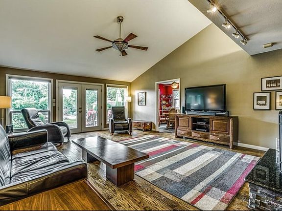 2nd image of 10727 Bushire Dr