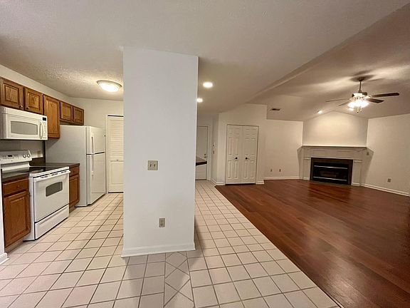 3rd image of 8647 Scenicview Dr APT 206