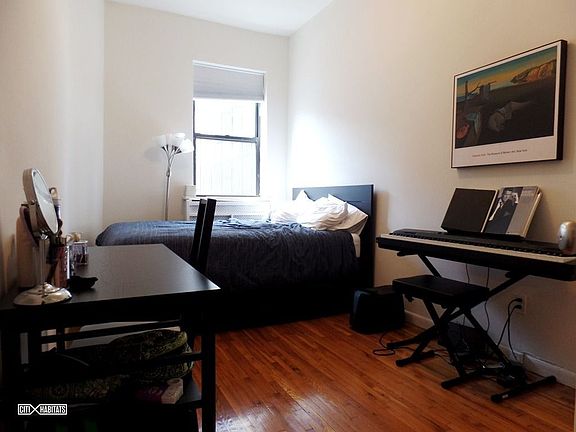 3rd image of 148 W 75th St APT 3B