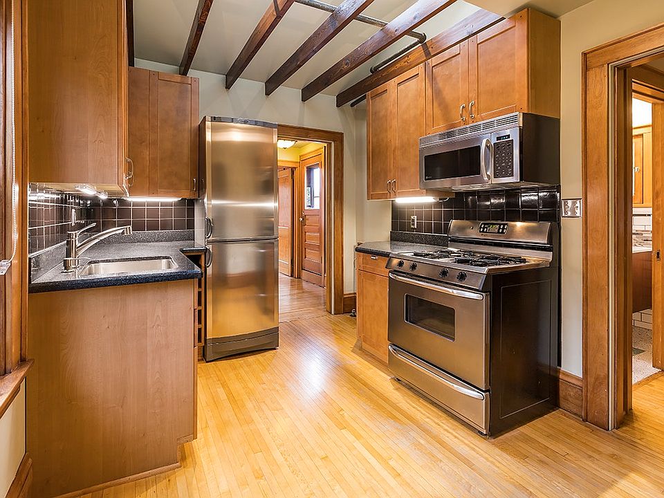 1st image of 3739 Pillsbury Ave #2