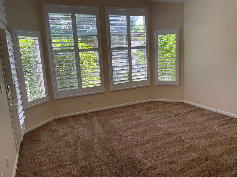 135 Wildhorn Ct — Photo 17