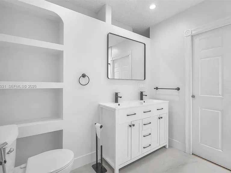 3441 N Hills Dr — Photo 38
