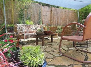 322 E Huntsville Rd #B, Fayetteville, AR 72701