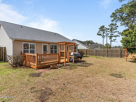 5th image of 4893 Beech Tree Drive SE