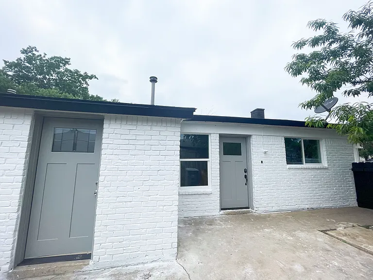 1017 N Meadows Dr #B — Photo 5