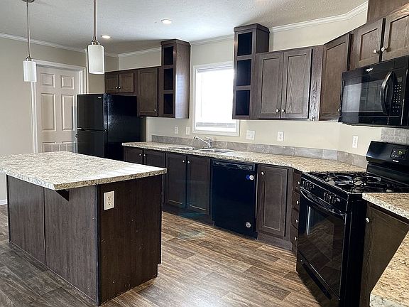 3rd image of 58540 Brookside Dr