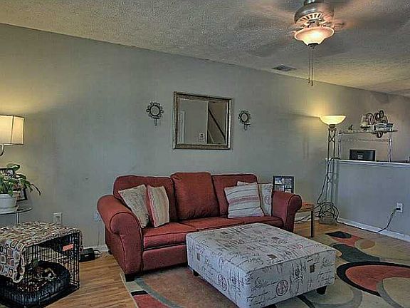 4th image of 113 Lillie St