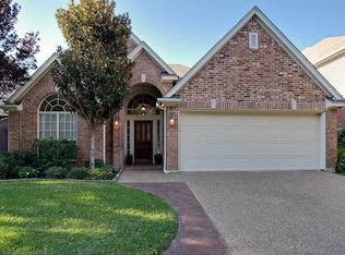 4038 Azure Ln, Addison, TX 75001