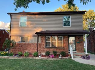 17501 Ray St, Riverview, MI 48193