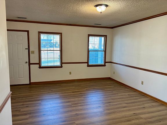 2nd image of 1732 Lenora Cir
