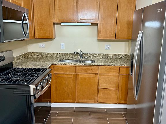 2nd image of 4247 Amelia Ave