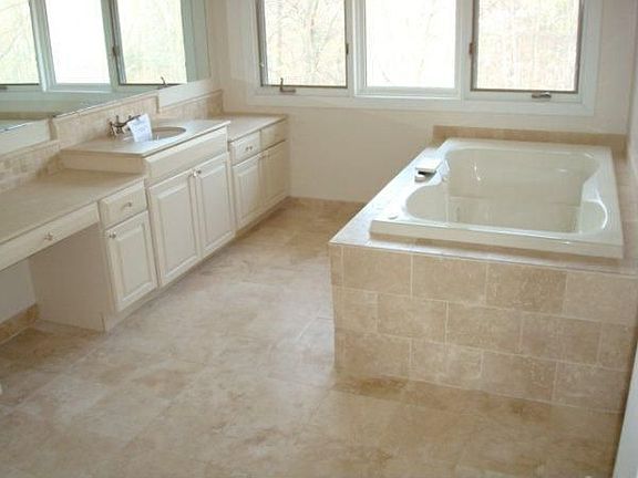 2nd image of 7209 Oakwood Dr