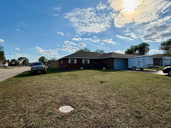 2nd image of 5801 Cedar Ridge Dr