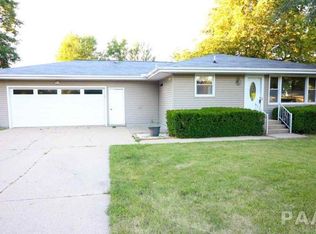 107 Oak Ln, Henry, IL 61537