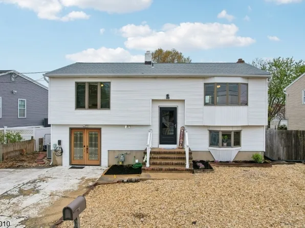 3138 Oceanic Dr, Toms River Township, NJ 08753