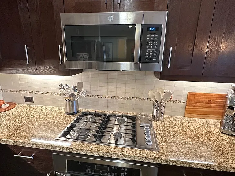 1515 Dock St #402 — Photo 3
