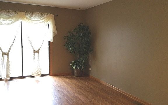 4th image of 2068 Country Club Dr