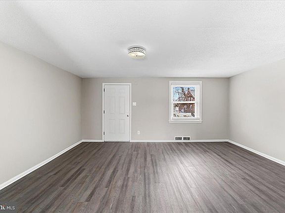 3rd image of 663 Clymer Ln