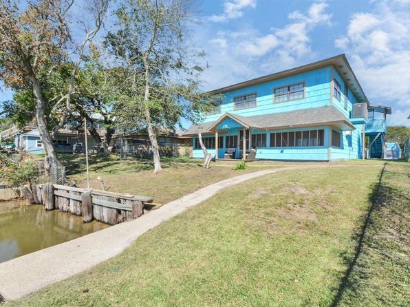 215 Veselka Rd