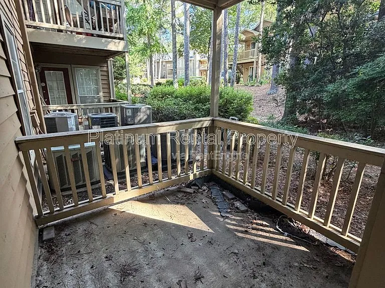 906 Country Park Dr SE — Photo 21