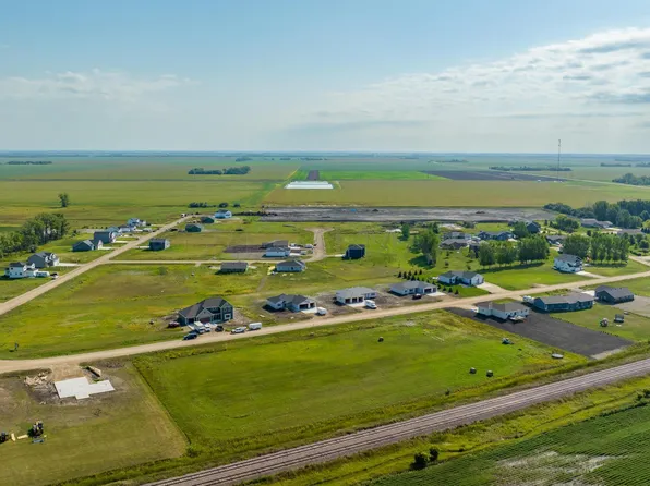 704 Blaine St N, Colfax, ND 58018