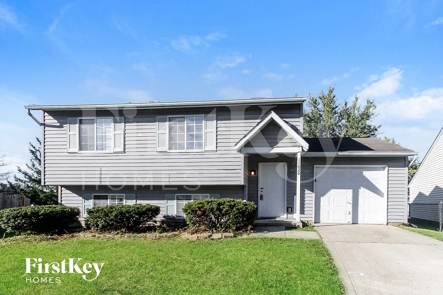 3 bed, 2.0 bath, 1420 sqft, $2,025 — Photo 1