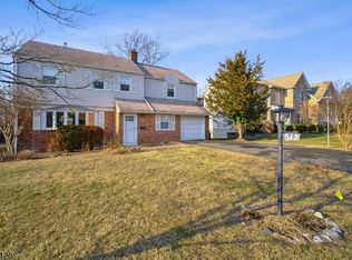 817 Ridgewood Rd, Millburn, NJ 07041
