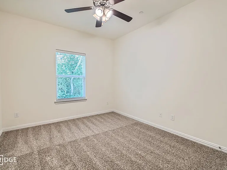 1412 Lake Crest Ln — Photo 22