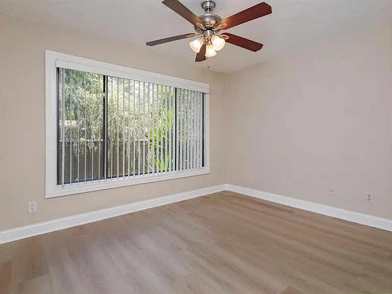 5303 Indian Creek Dr #D — Photo 13