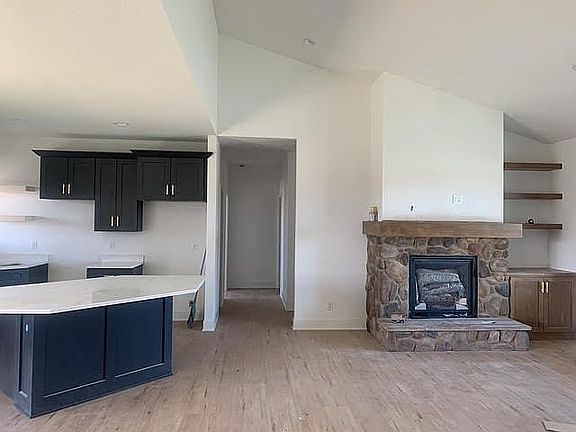 2nd image of 1923 16th St