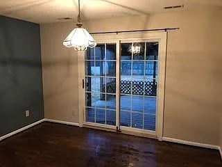 22 Old Pond Ct — Photo 3