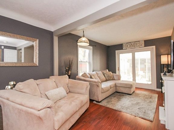 5th image of 586 Huntmere Dr