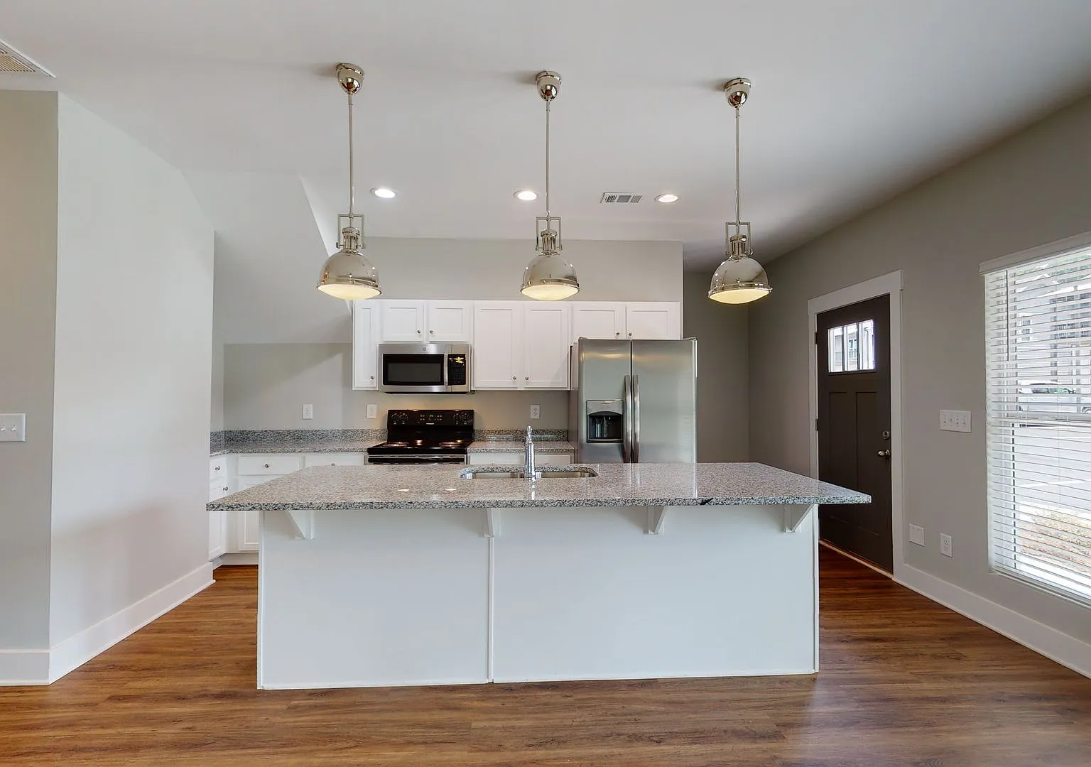 Pre-Leasing For August 5th 2027! — Photo 2