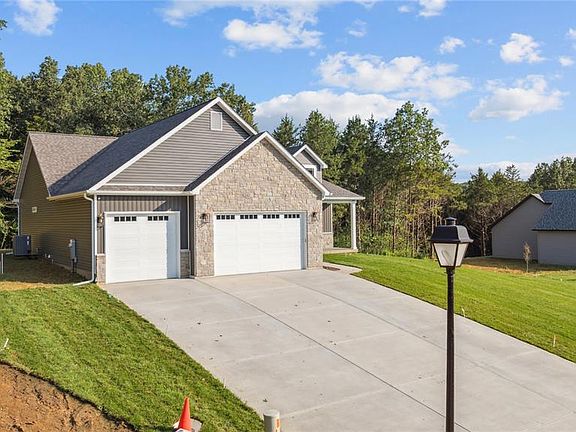 2nd image of 413 Shady Trail Dr