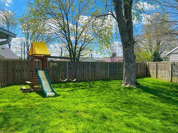 3rd image of 70 Bryn Mawr Ct