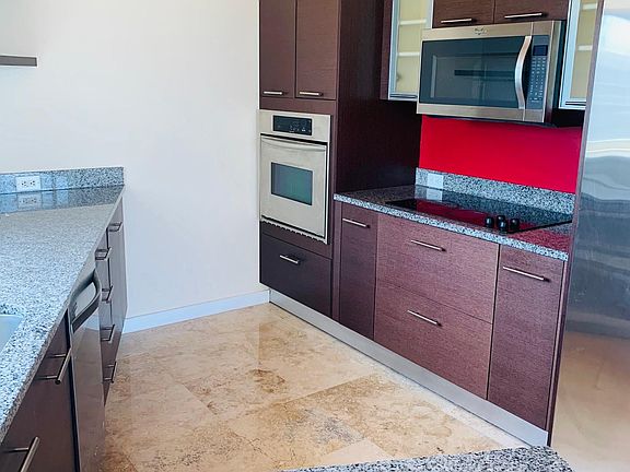2nd image of 3029 NE 188th St APT 725