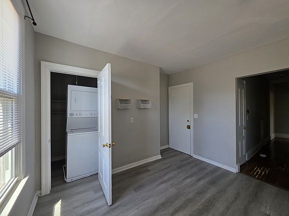 4th image of 172 Fountain St #2B