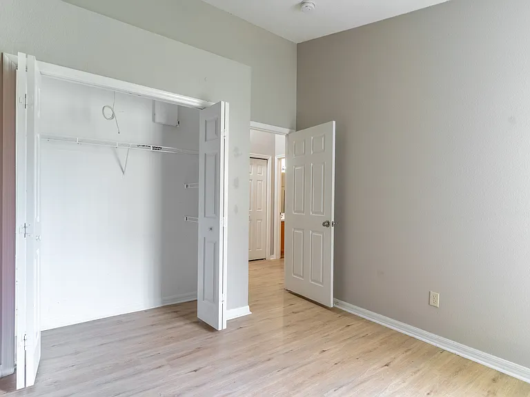 102 Ivy Brook Ct — Photo 29