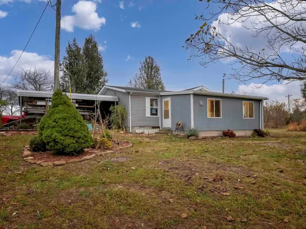 2095 Eagle Point Bay Rd, Goreville, IL 62939