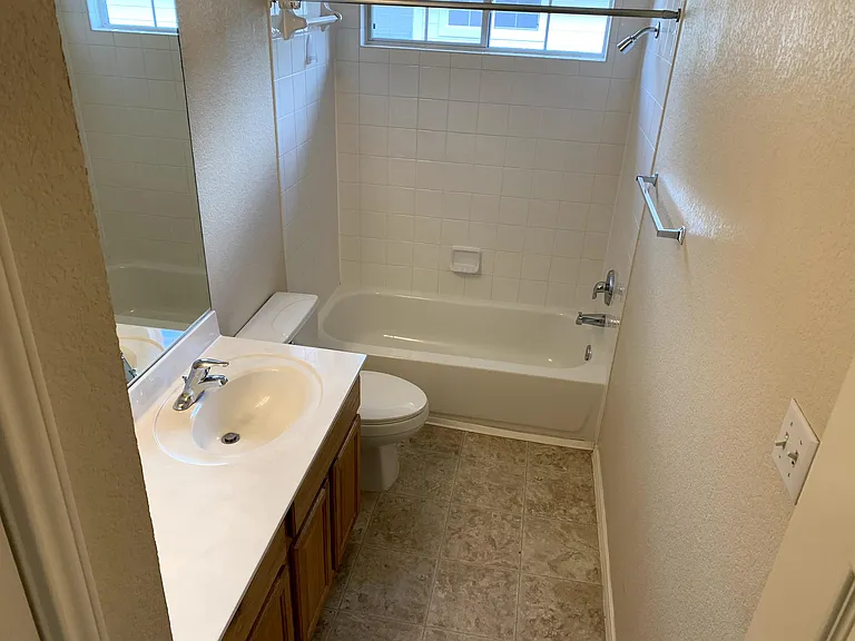 10705 Beard Ave — Photo 11