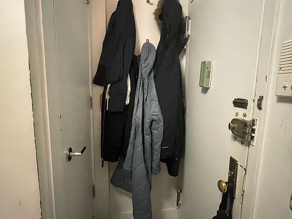4th image of 166 Elizabeth St APT 2a