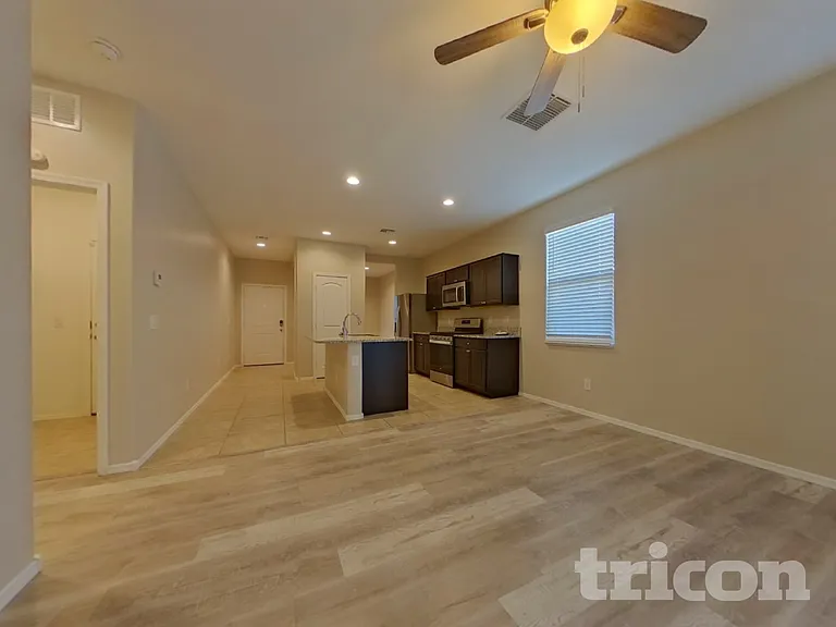 31062 W Mulberry Dr — Photo 3