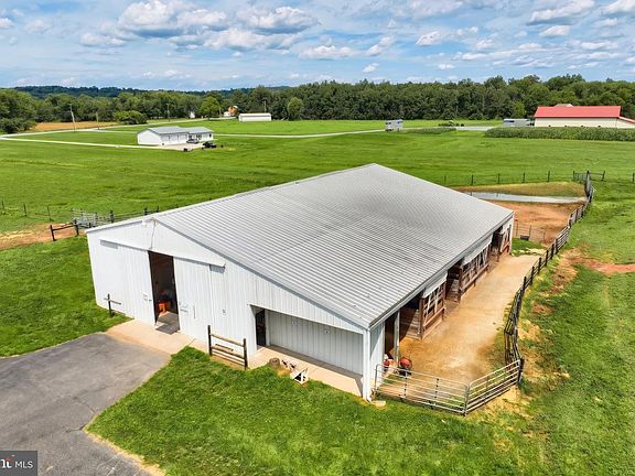 2nd image of 3175 Old Harrisburg Rd