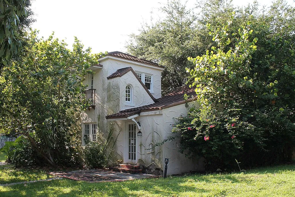 Property main image